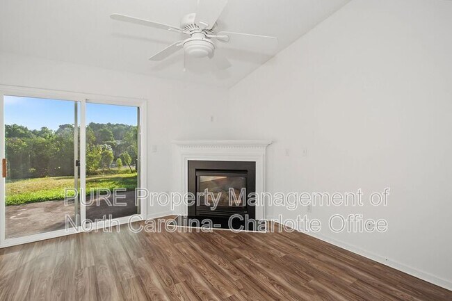 Foto del edificio - 2910 Bridgeville Ln