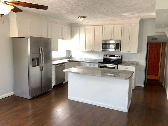 Foto del edificio - 1226 S Clinton St