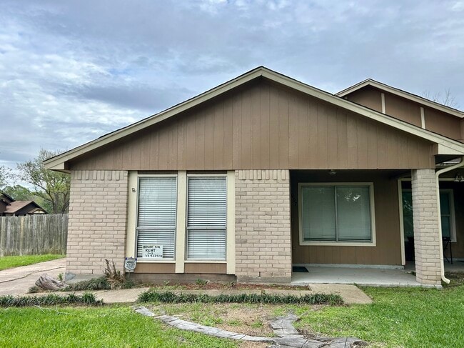 Building Photo - 17007 Mercado Dr