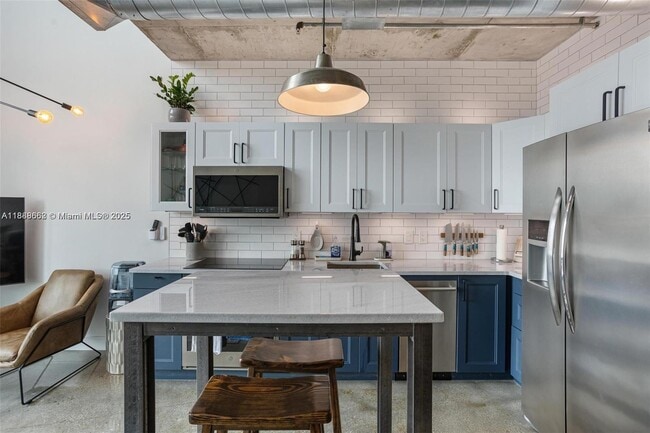 Foto del edificio - 690 SW 1st Ct