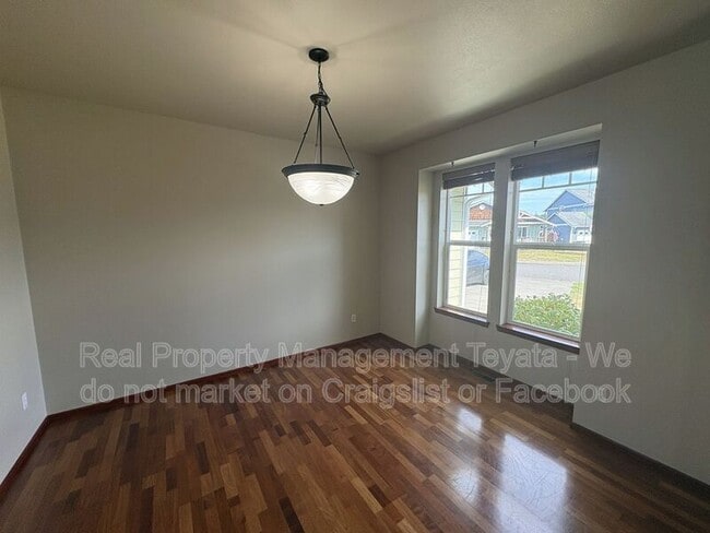Foto del edificio - 4884 Dory Ct