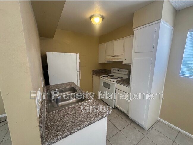 Foto del edificio - 2516 E Mesquite Ave