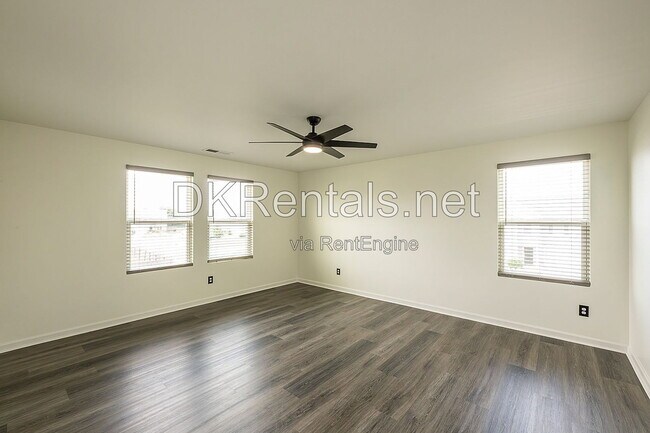 Building Photo - 126 Verona Dr NW