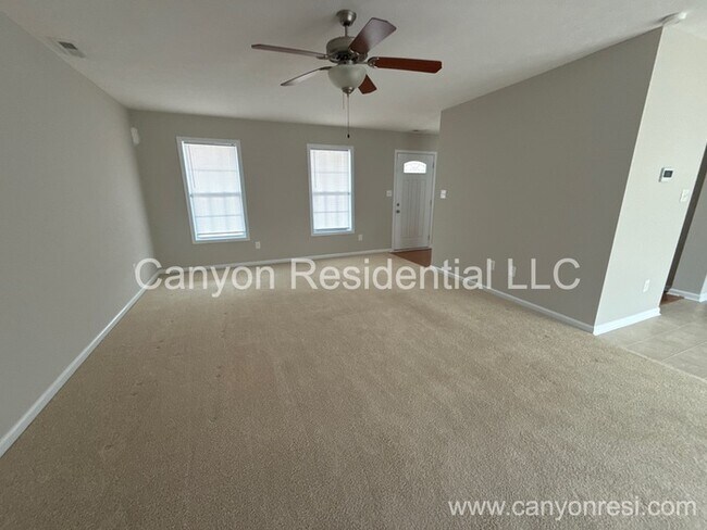 Building Photo - 3628 Crosswinds Dr