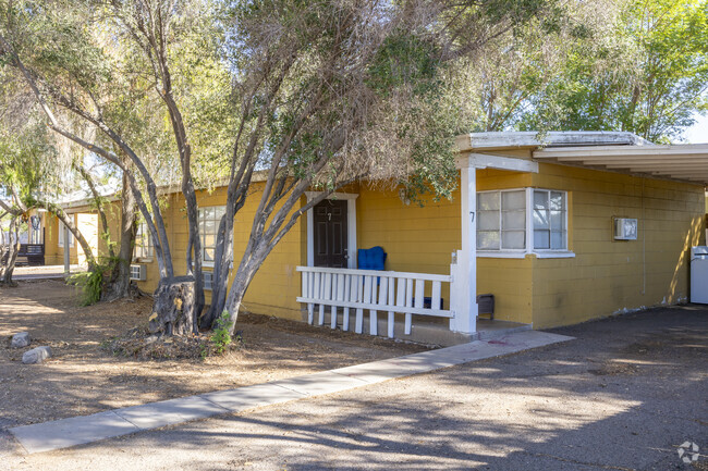 Eastside Units - Camelback View Apartments