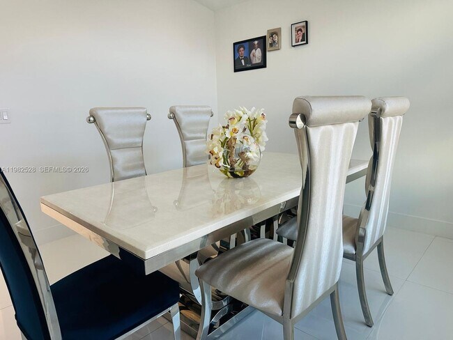 Foto del edificio - 3482 SW 152nd Pl