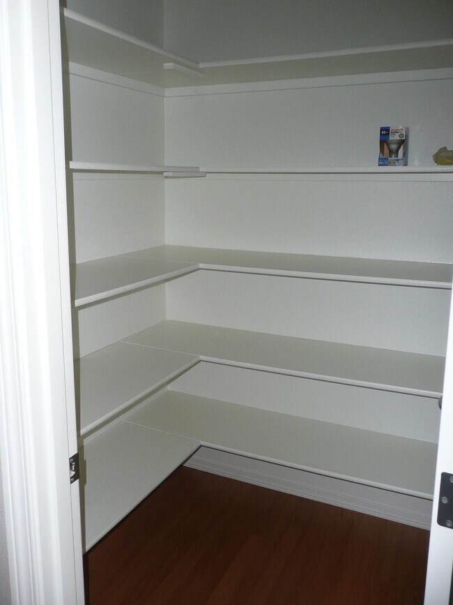 Building Photo - Roomy home in East Gresham!  Barlow school...