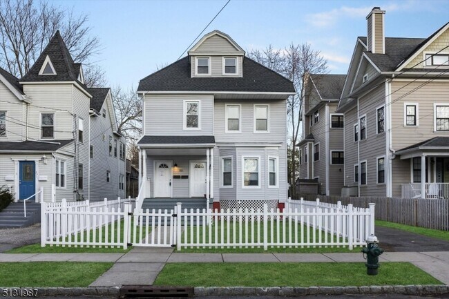 Foto del edificio - 55 Greenwood Ave