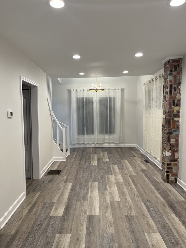 Living room - 4043 Polk St
