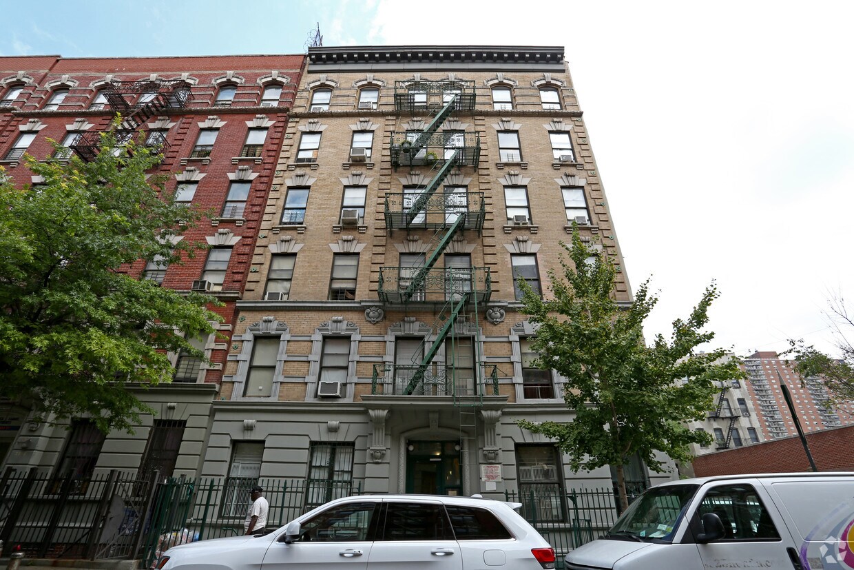 Foto del edificio - 115 W 143rd St