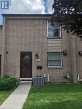 Building Photo - 710 Wonderland Rd S