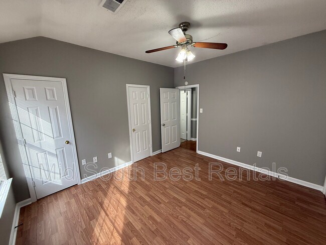 Building Photo - 4419 Pecan Forest Ct
