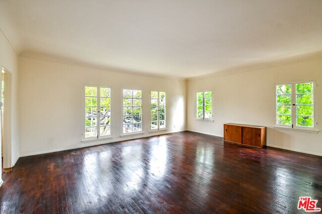 Foto del edificio - 803 Croft Ave