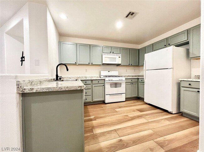 Foto del edificio - 9291 Hollander Ave