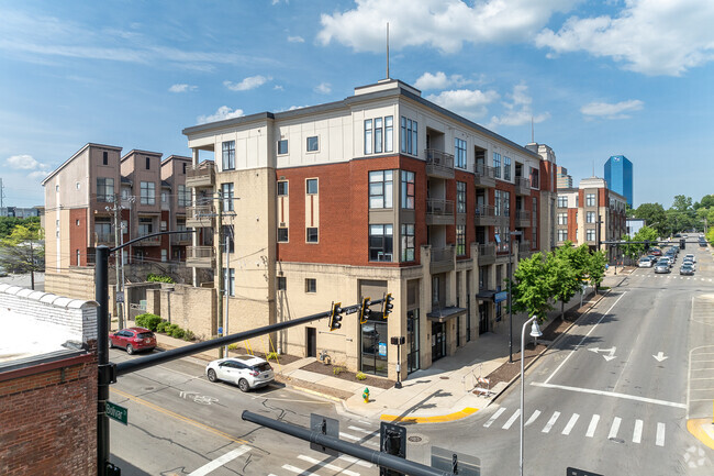 Building Photo - Centercourt Condominiums