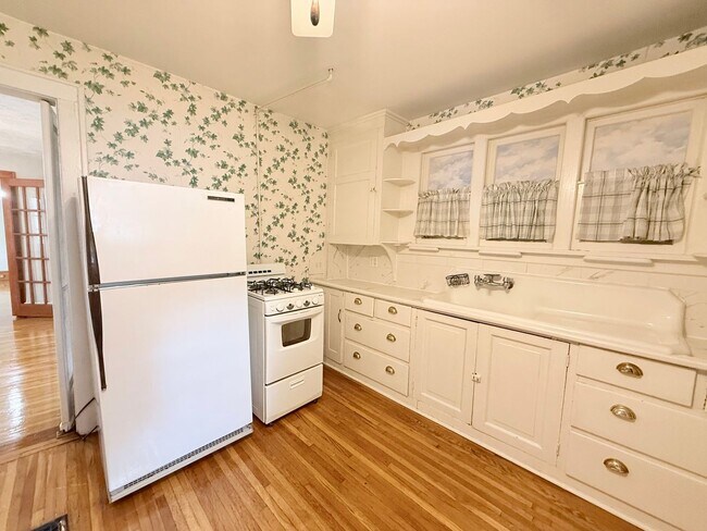 Foto del edificio - 310 E Locust St