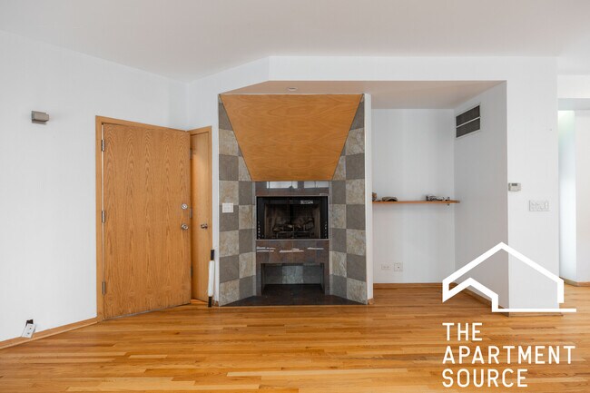 Foto del edificio - 1049 N Winchester Ave