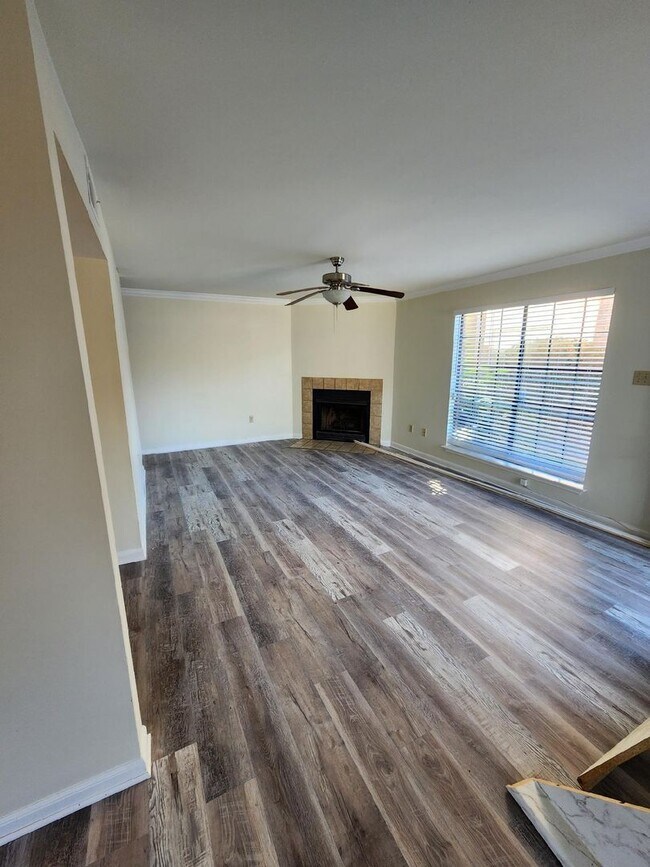 Foto del edificio - 251 Antrim Dr. , Unit B, Baton Rouge, LA 7...