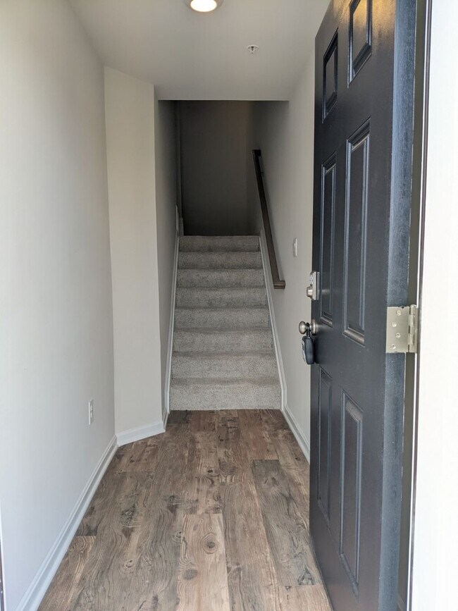 Foto del edificio - Three level townhouse in The Preserve at Tuscarora Creek community ready by mid September!