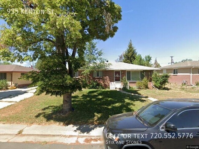 Photo - 935 Kenton St House