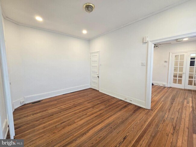 Foto del edificio - 5455 Ridge Ave