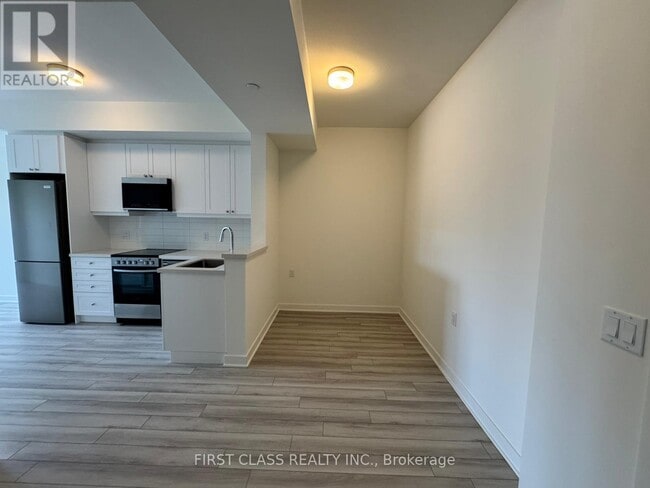 Building Photo - 51 Clarington Blvd