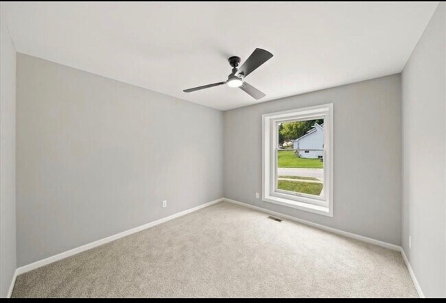 Foto del edificio - 7109 N Indiana Ave