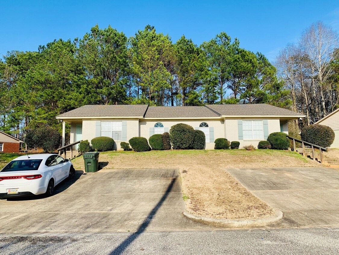 Primary Photo - 1162 Northwood Dr