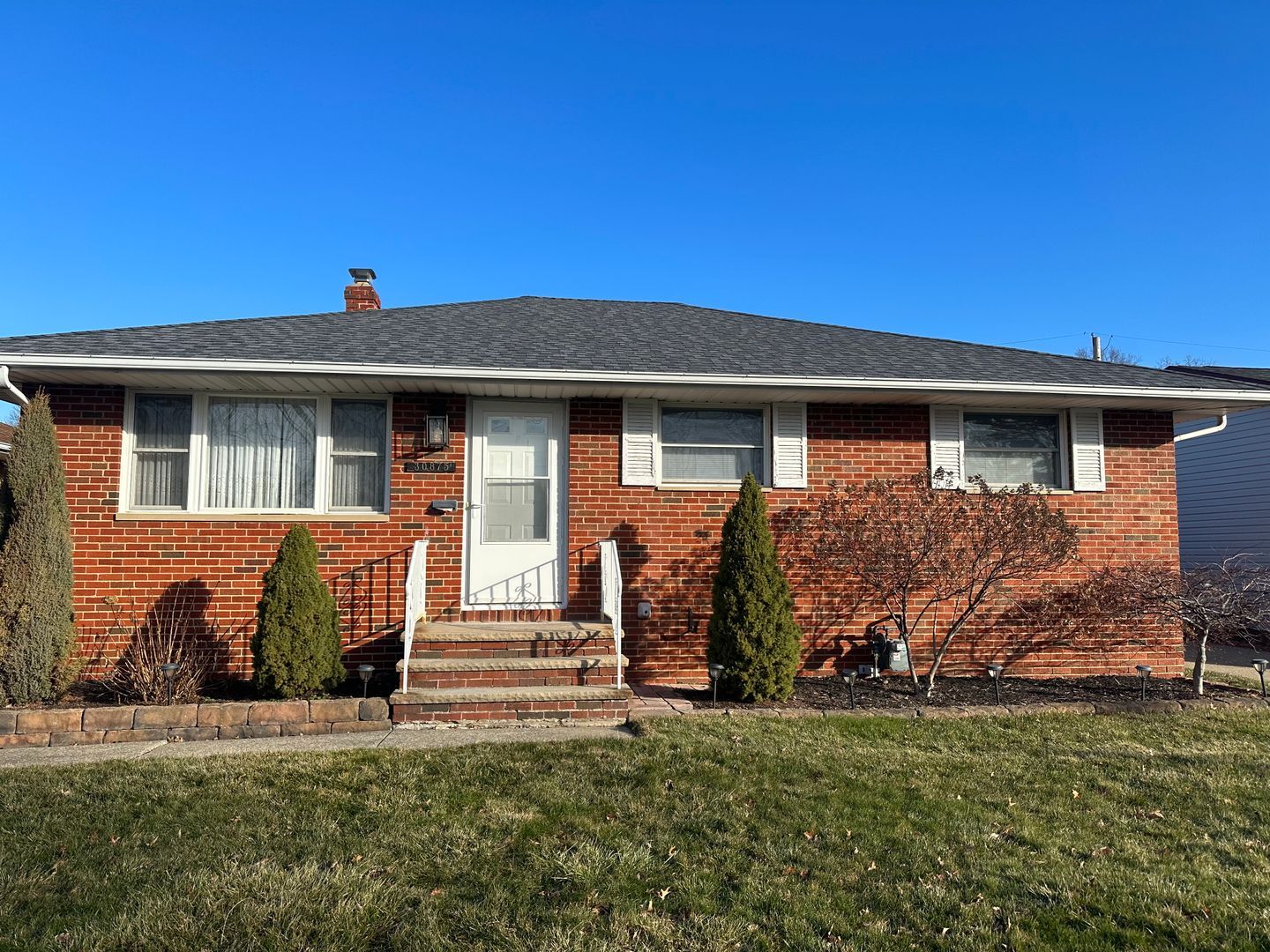 30875 Roosevelt Rd Wickliffe, OH 44092 – photo 1 of 13