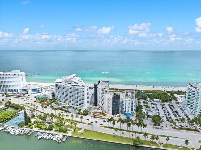 Foto del edificio - 5401 Collins Ave