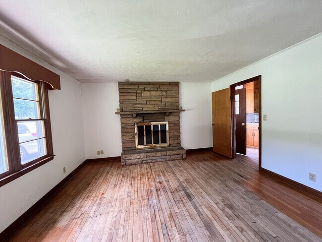 Building Photo - 1006 Hodges Gap Rd