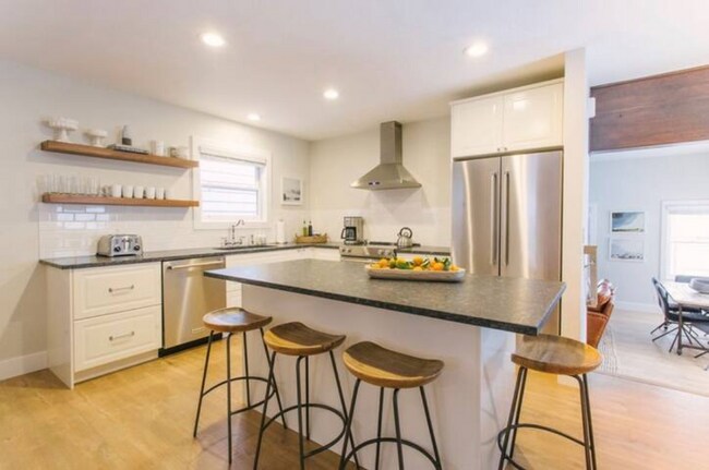 Kitchen 1 - 501 Park Ave