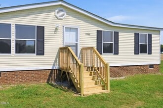 Building Photo - 1385 Live Oak Rd