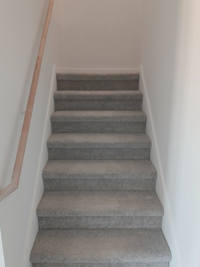 Building Photo - 705 Canyon Run