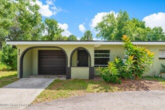 Building Photo - 985 S Fiske Blvd