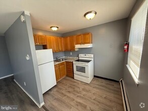Building Photo - 711 Ashland Ave