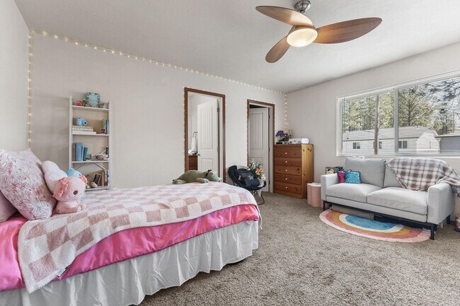 Foto del edificio - Garden Springs Duplex