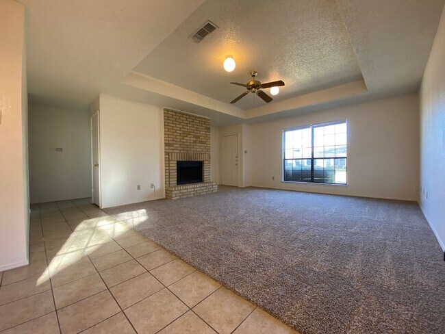 Building Photo - Duplex