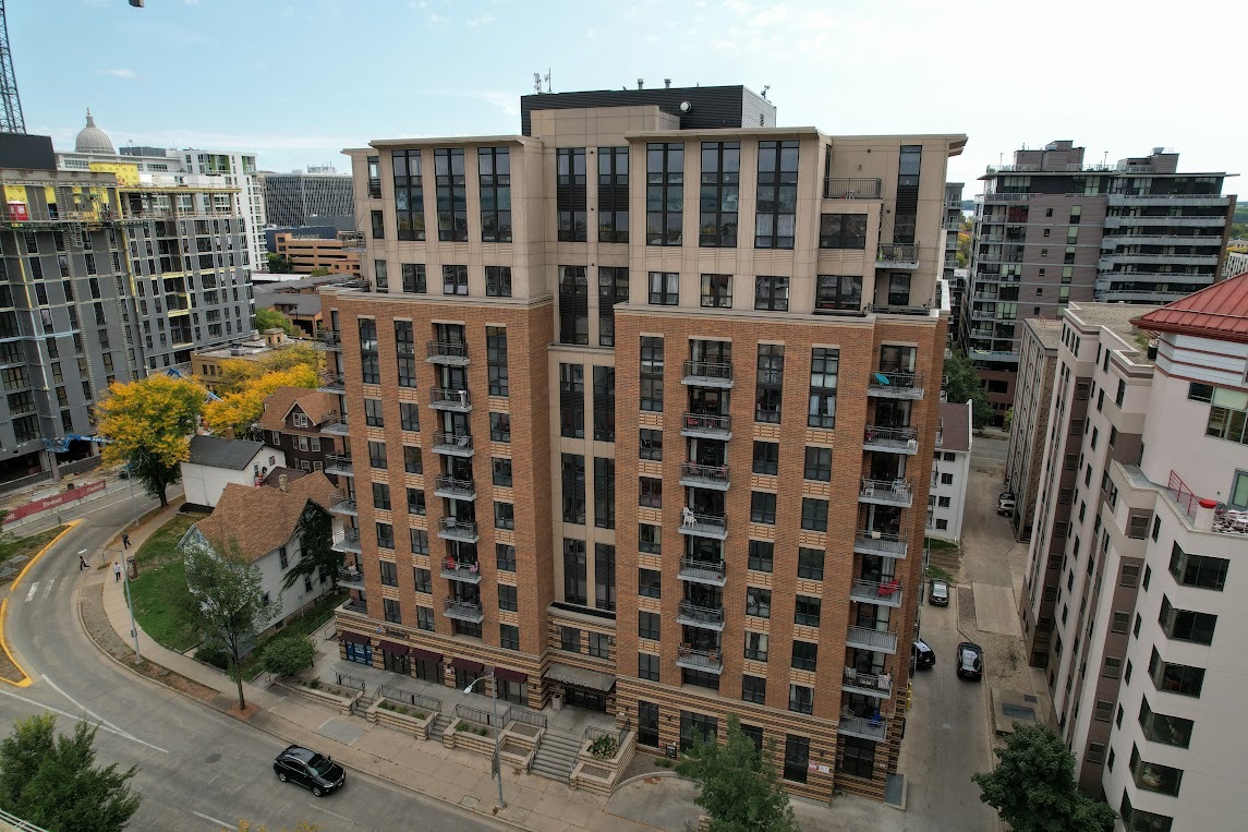 Primary Photo - Equinox Apartments