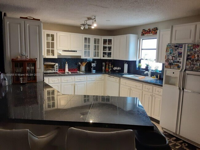Foto del edificio - 11870 SW 5th St