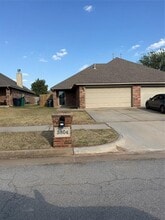 Building Photo - 3804 Matthew Dr