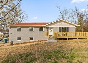 Building Photo - 2301 Arroyo Dr