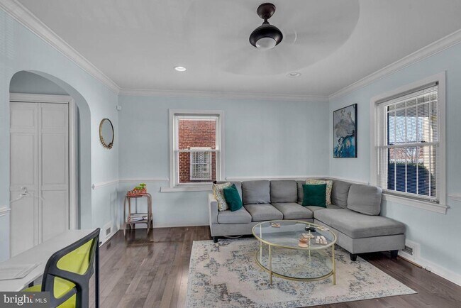 Foto del edificio - 4011 Blaine St NE