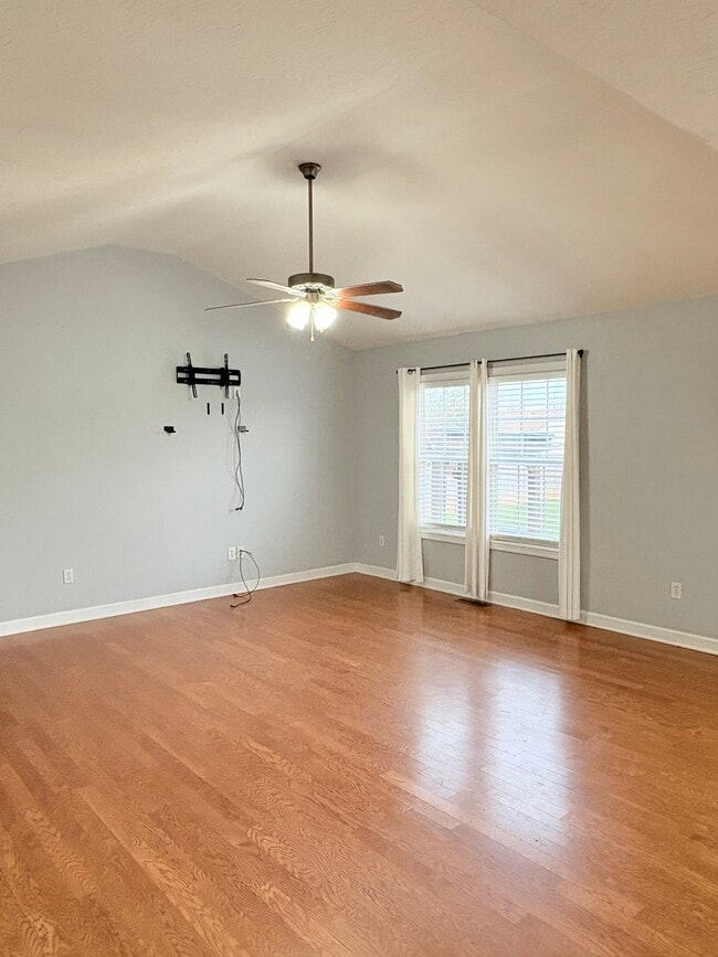 Building Photo - 567 Aries Ct