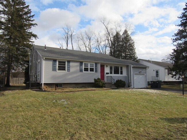 Building Photo - 14 Duncan Dr
