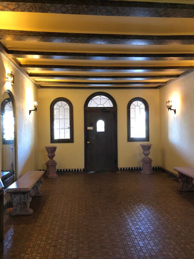 Foto del edificio - 1285 Oak Grove Ave