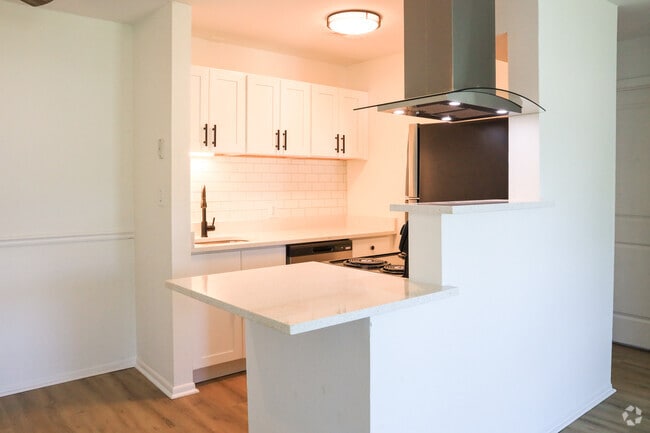 Interior Photo - 1800 Ashley West