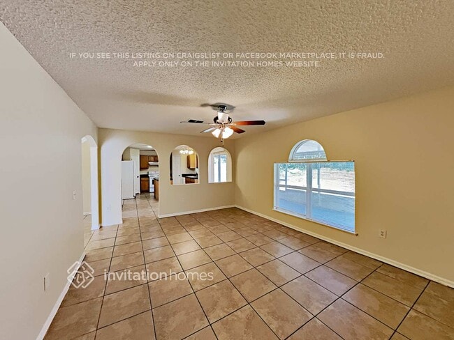 Building Photo - 233 Pleasant Gardens Dr