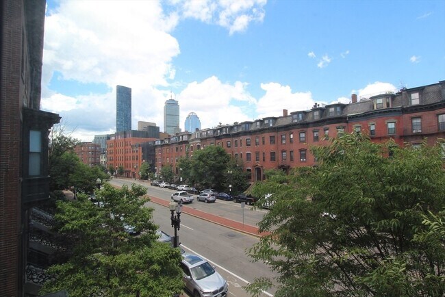 Building Photo - 483 Massachusetts Ave