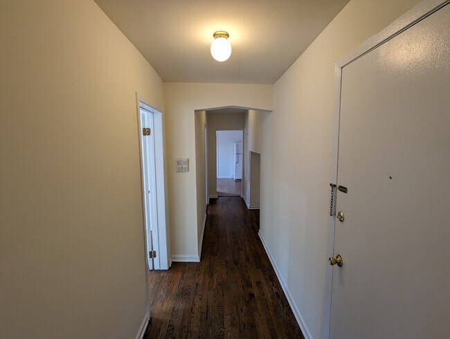 Foto del edificio - 3147 W Medill Ave